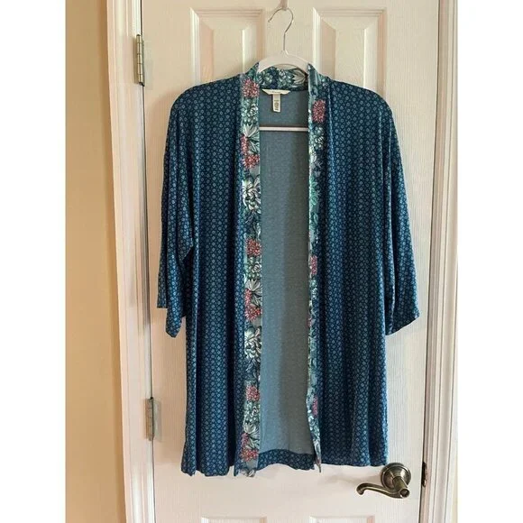 Soma Robe - Picture 1 of 3